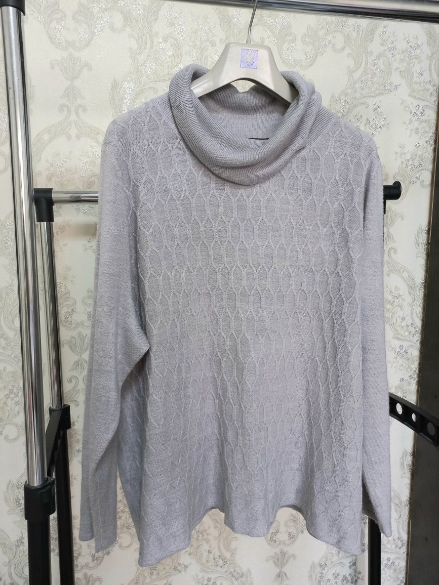 Жіночий светр великого розміру 58-60