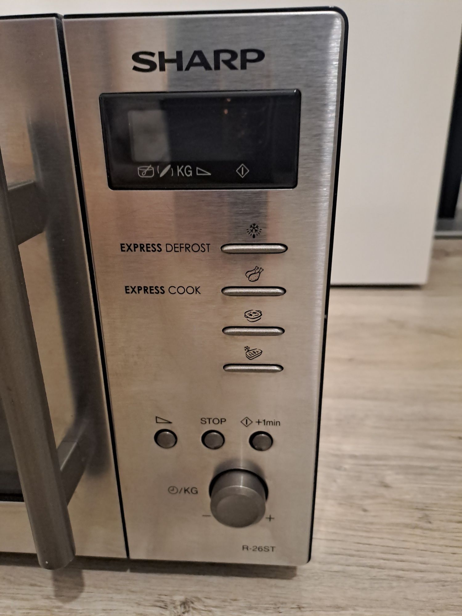 Sprzedam używaną microfalę Sharp