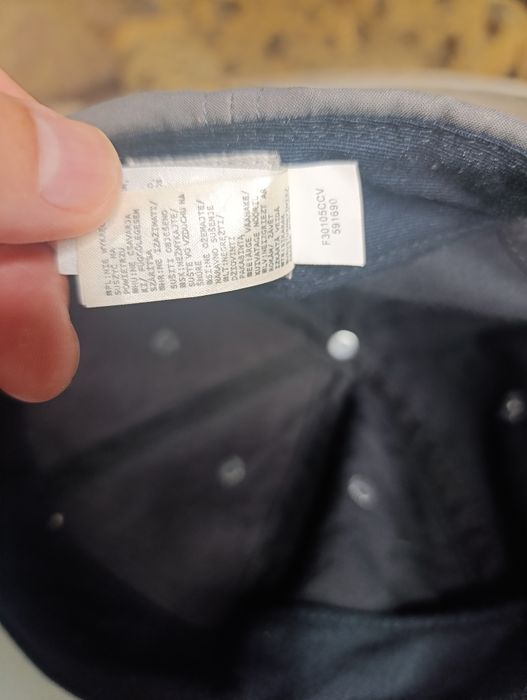 Продам бейсболку кепку Nike