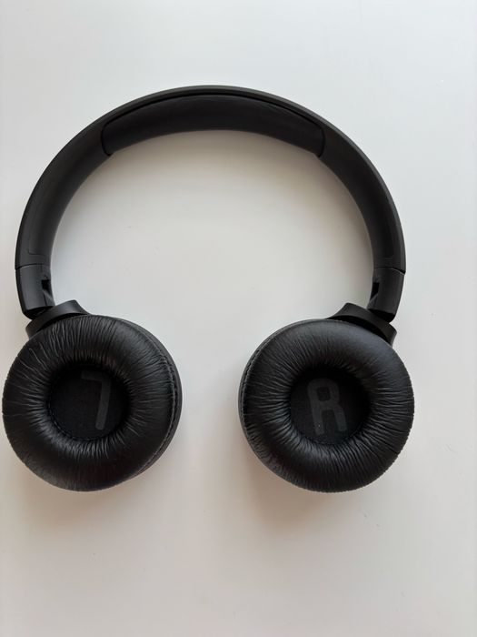 Навушники JBL 560