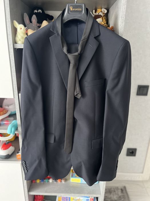 Чоловічий костюм від бренду voronin