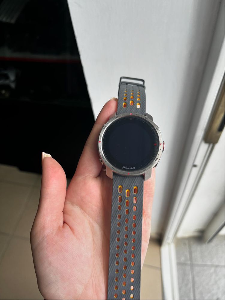 Смарт-годинник Polar Grit X Pro Titan