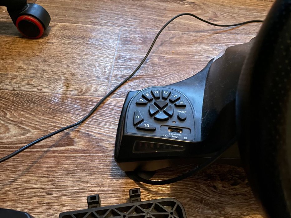 Продам игровой руль