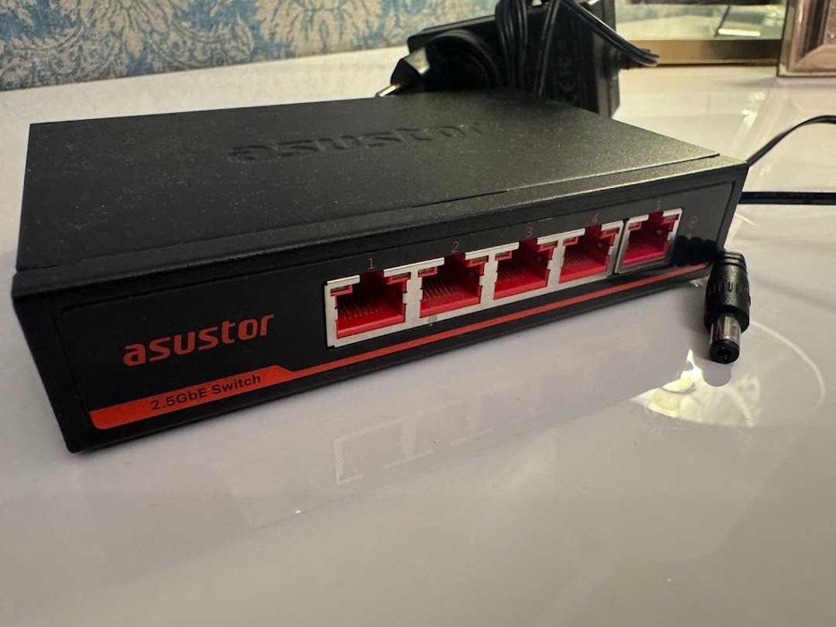 Asustor 2.5Gb Ethernet Switch – 5 portów, szybka sieć dla domu i biura
