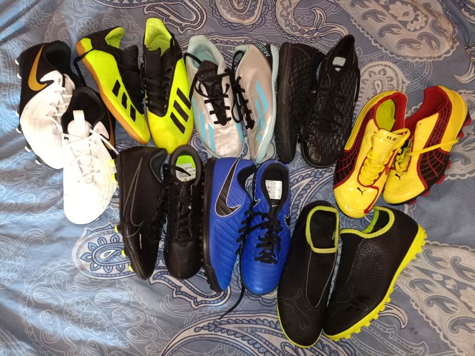 Футбольные кроссовки бутсы сороконожки футзалки 36/37 рр