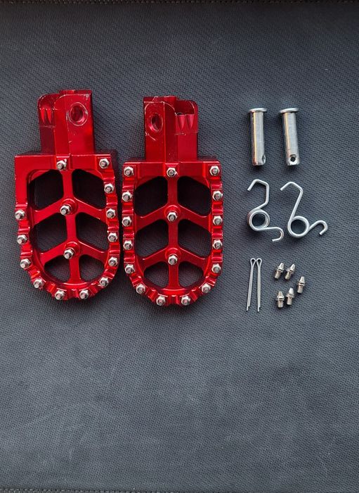 Podnóżki CNC Cross / Enduro / Supermoto – Czerwone