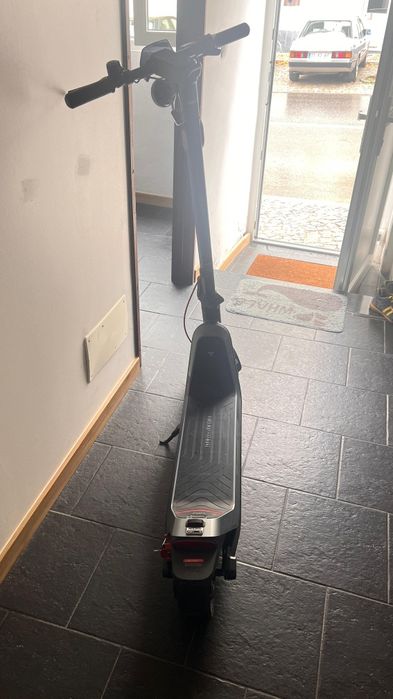 Trotinete NIU electric Kick scooter