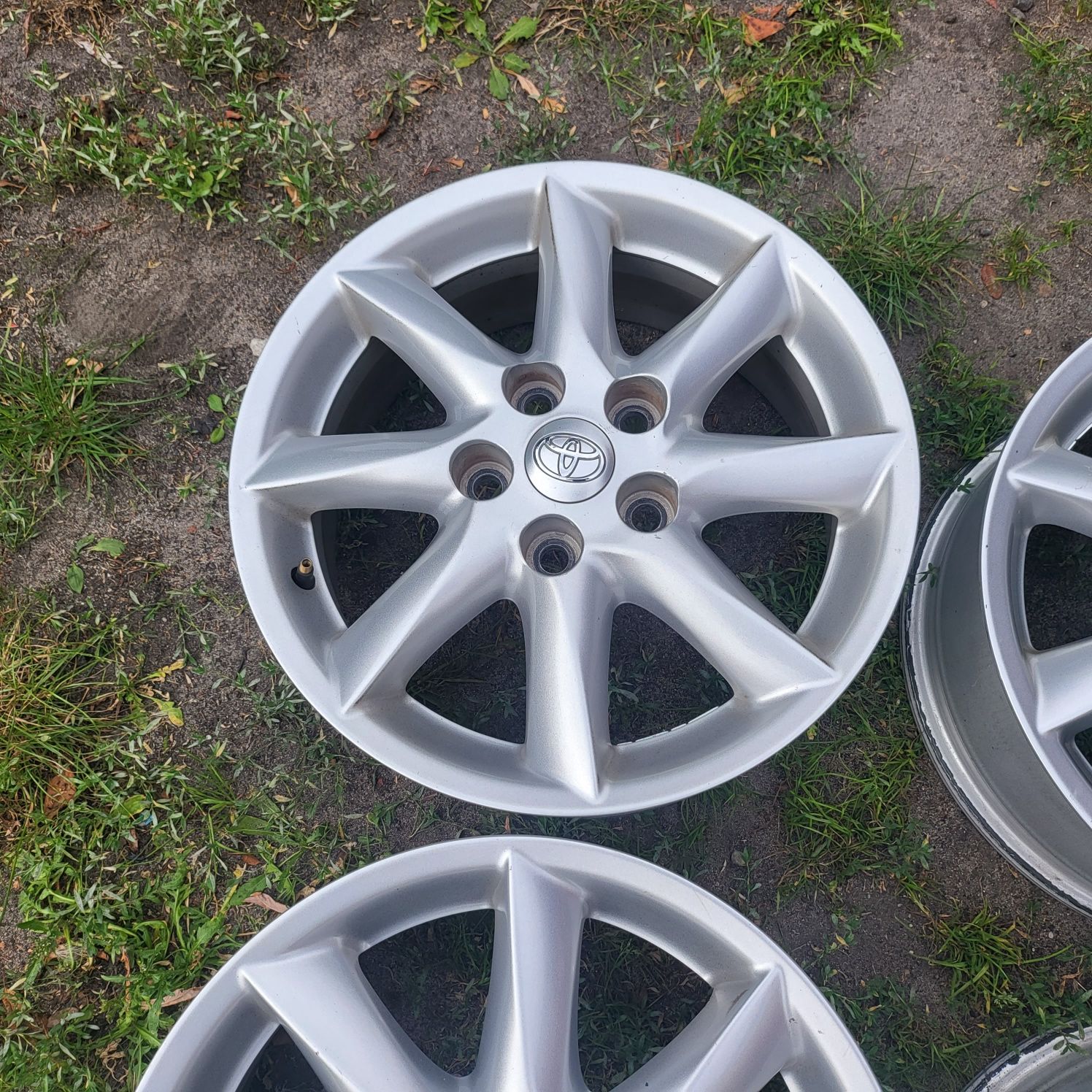 Alufelgi 16 Toyota Auris Corolla Camry Avensis Rav4 Verso 5x114,3 ET45