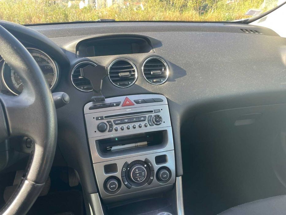 Peugeot 308 SW 1.6 HDI – 7 Lugares, Teto Panorâmico, Isofix