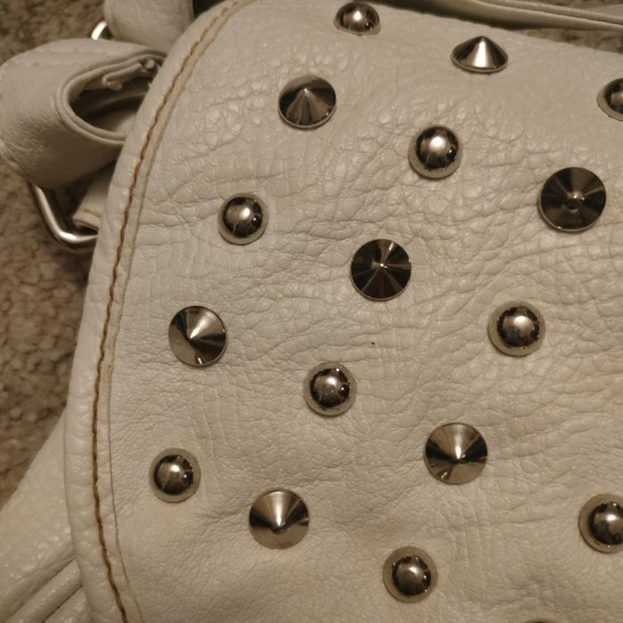 Kremowa torebka ze skóry naturalnej