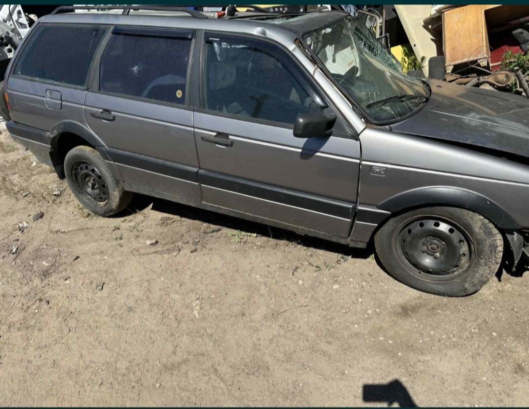 Двигатель коробка фольксваген пассат б3 G60 колектор Passat B3