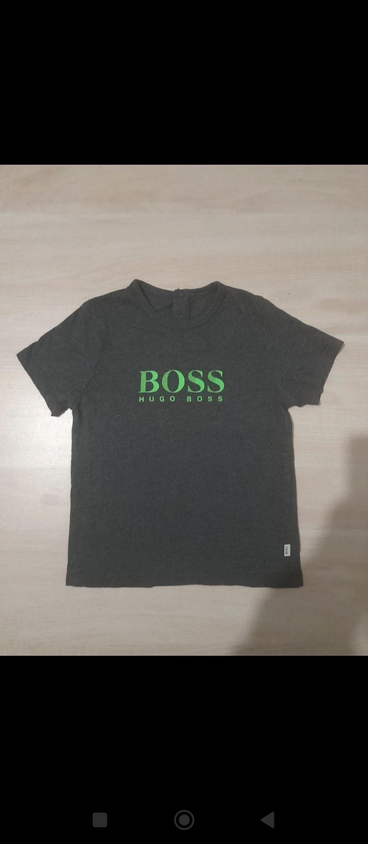 T-shirt Hugo Boss Tamanho 2/3 Anos