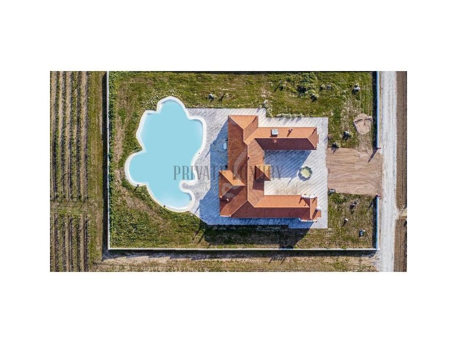 Herade das Castas Nobres- Herdade de 36 hectares no Redondo-Évora