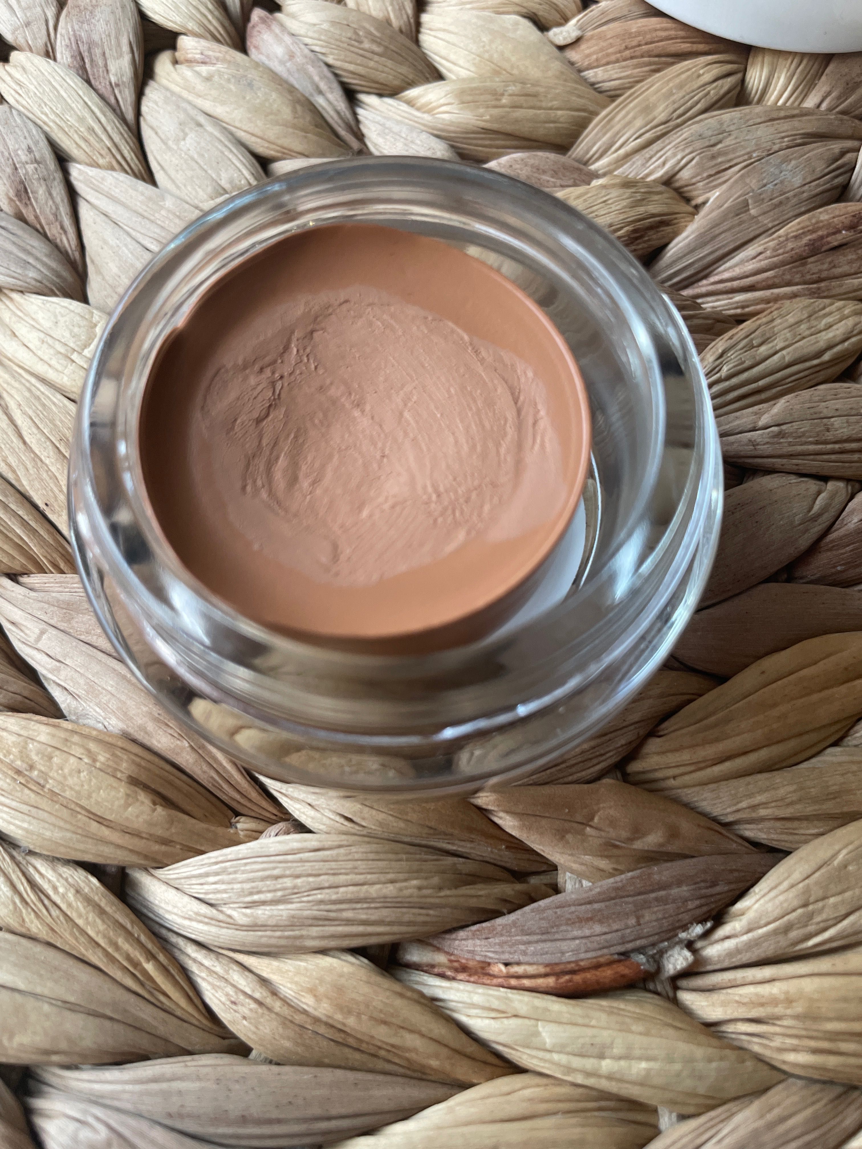 L'Oréal Age Perfect Ujędrniający balsam do makijażu 03 Medium 18 ml