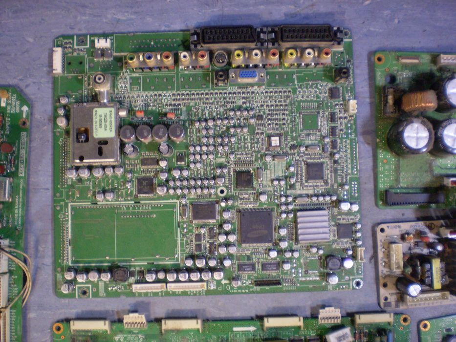 SAMSUNG S42SD-YB05 wszystkie moduły elektroniki
