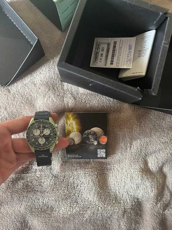 Omega x Swatch SO33G100 Ziemia - Kolekcjonerski Model z Ekosystemami