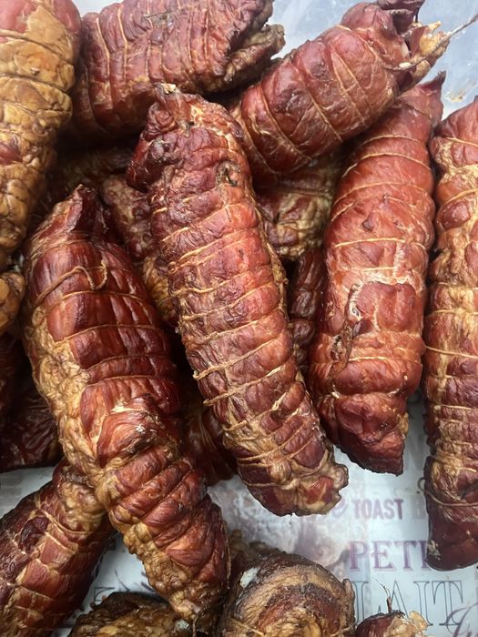 Копчене мʼясо та бекон