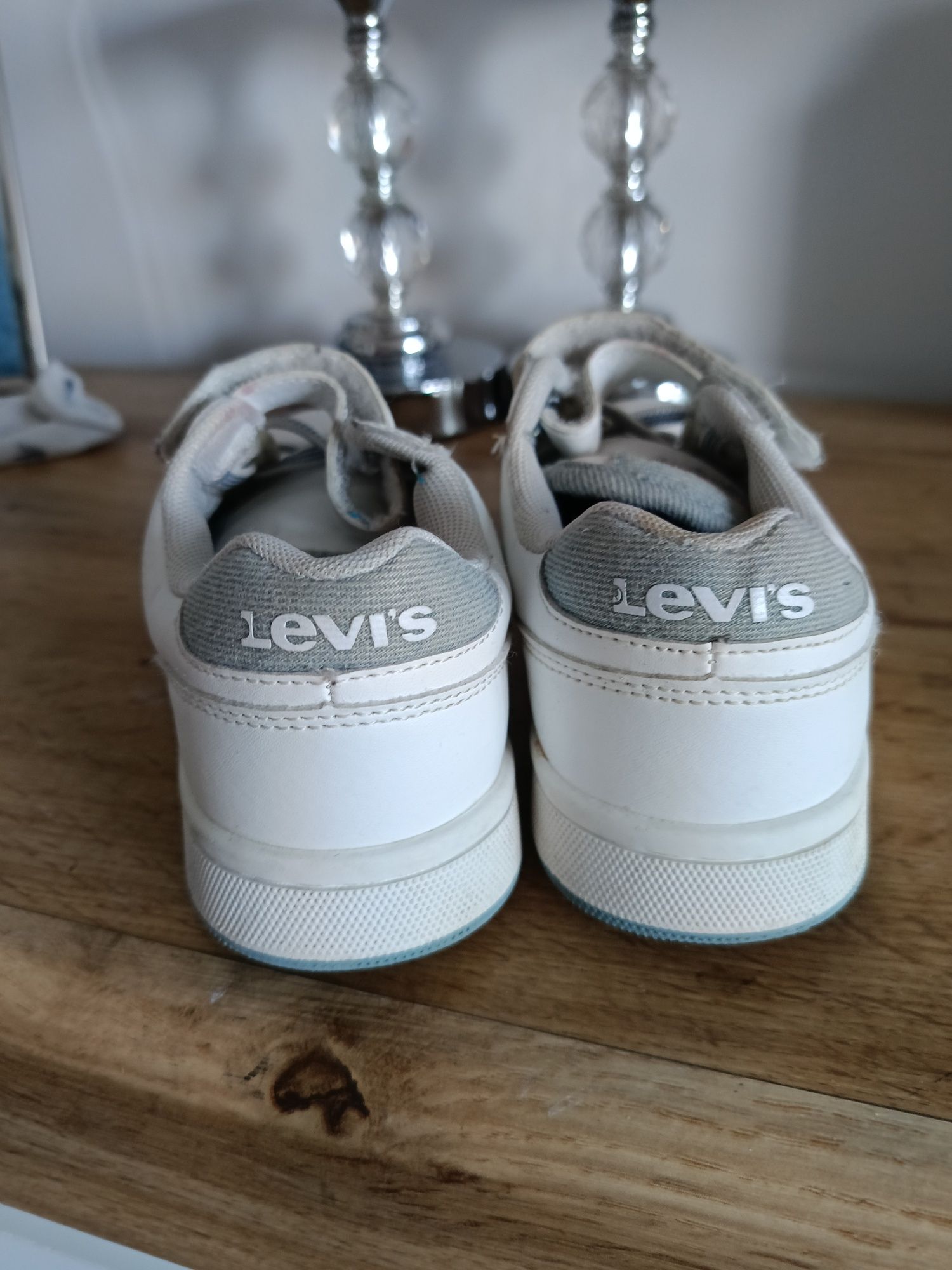 Buty Levi's 32 białe na rzep