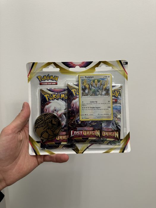 Zestaw kart Pokemon z prywatnej kolekcji