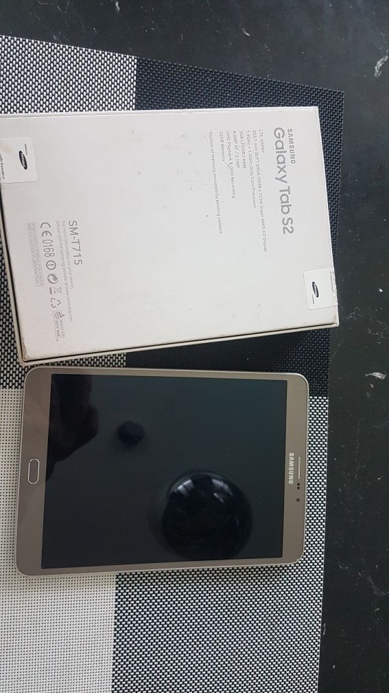Do kolekcji - galaxy Tab S2 - gold - sm-t715