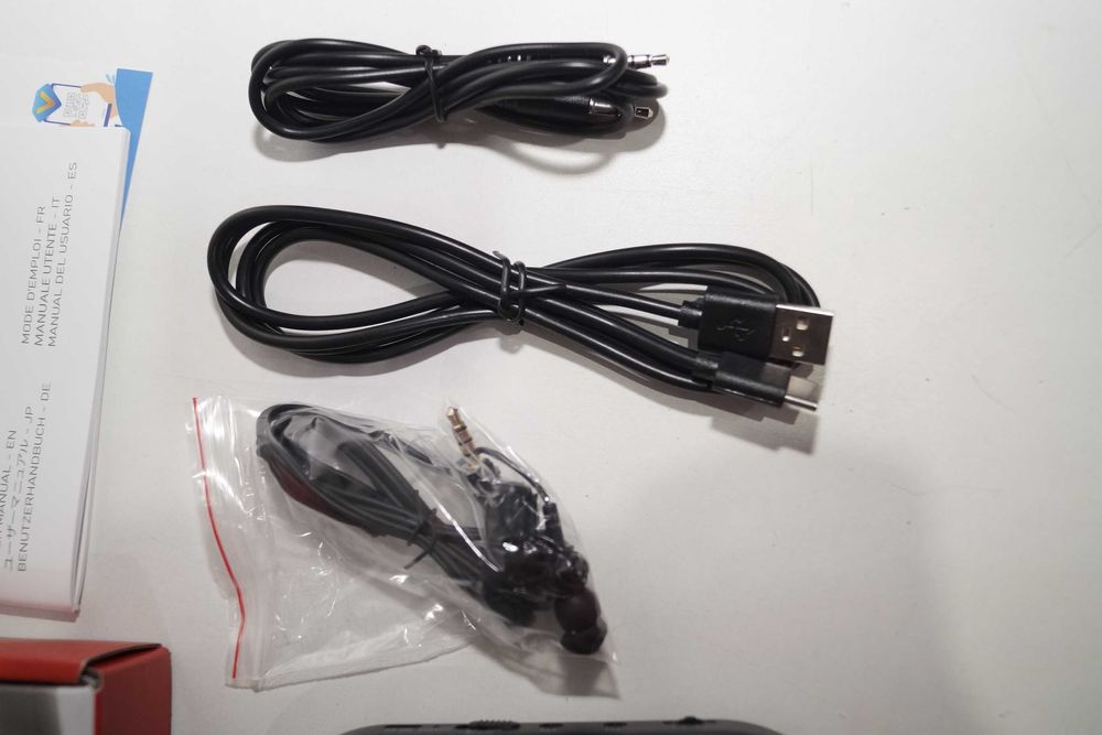1548 Discman CD522B Odtwarzacz CD Aux FM Bluetooth TF z głośnikami LCD