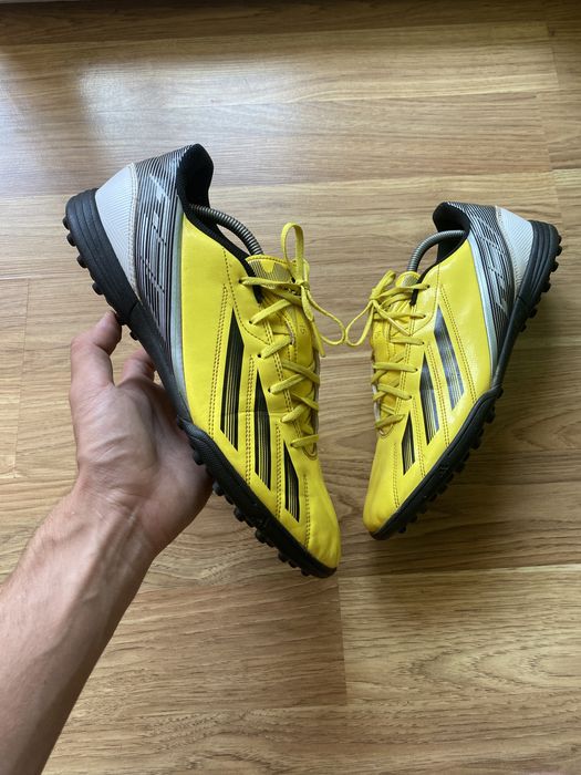 Оригінальні сороконожки adidas F50