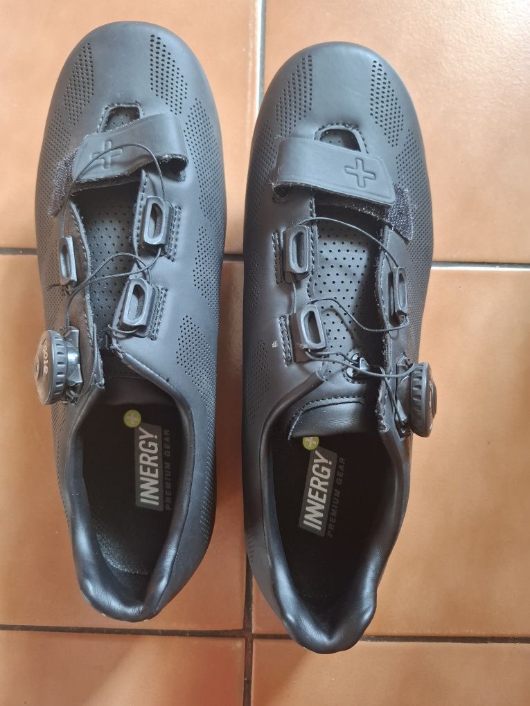 Buty do jazy na rowerze