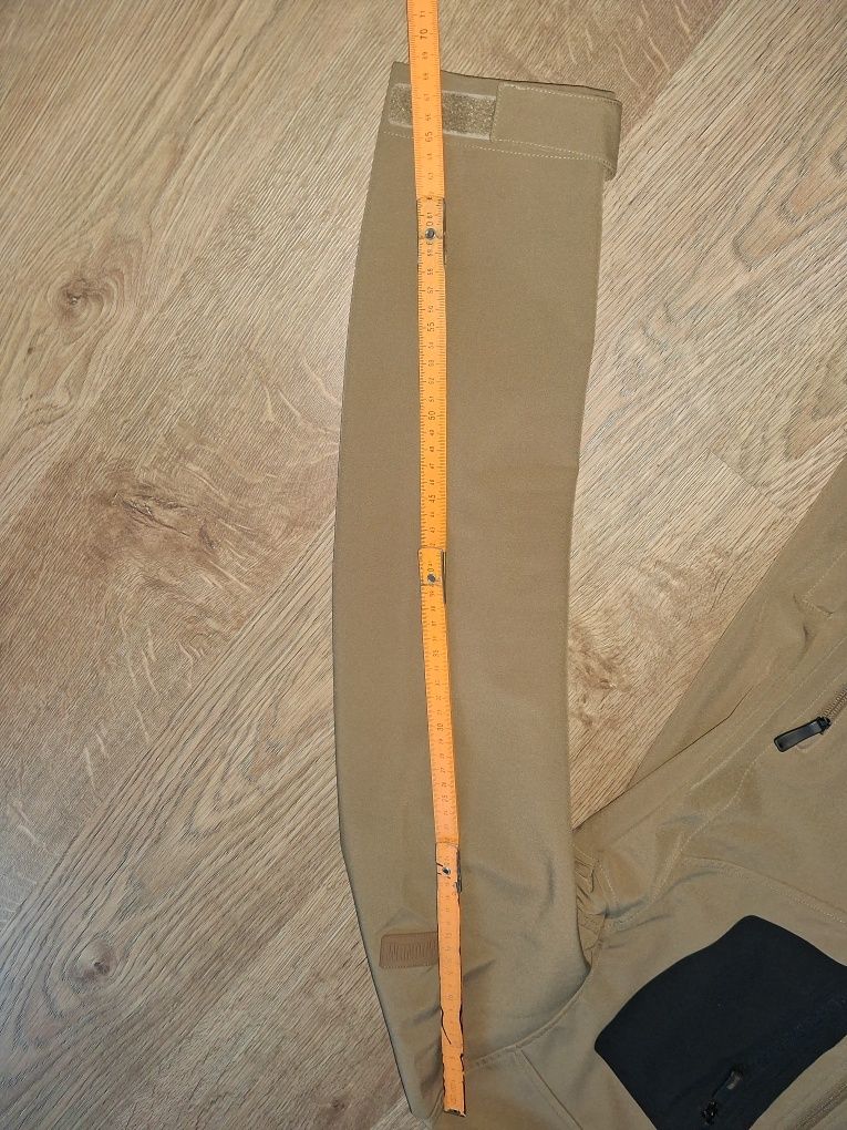 Męska kurtka softshell Magnum Moose rozmiar XL/L