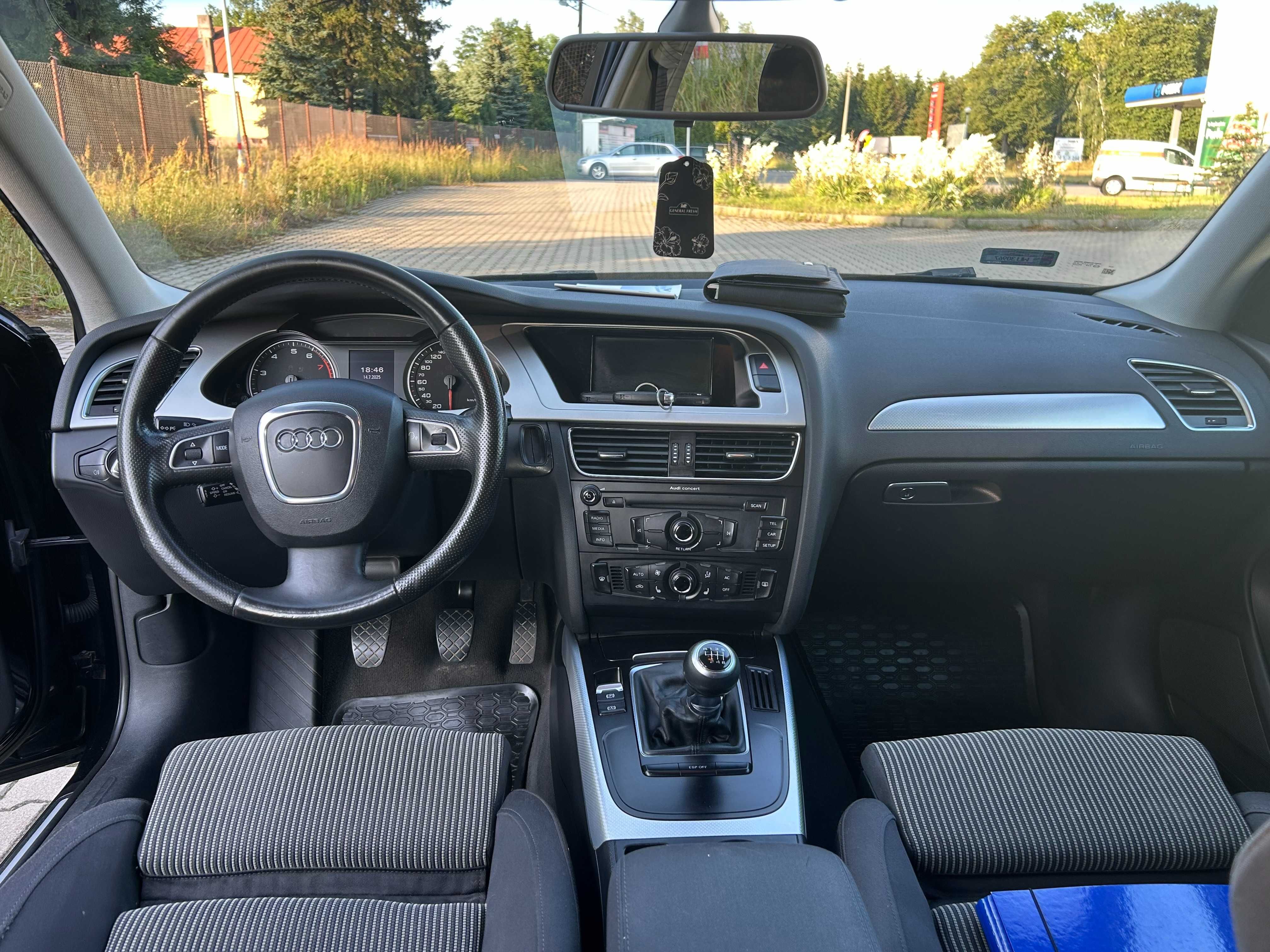 Audi A4 B8 Avant*1.8T**