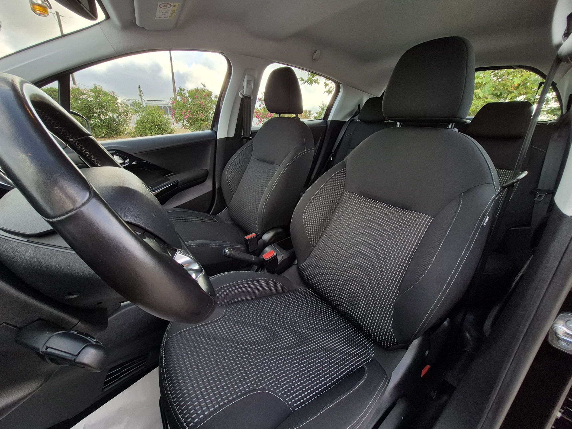 Peugeot 208 - AUTOMÁTICO | GARANTIA | ALLURE