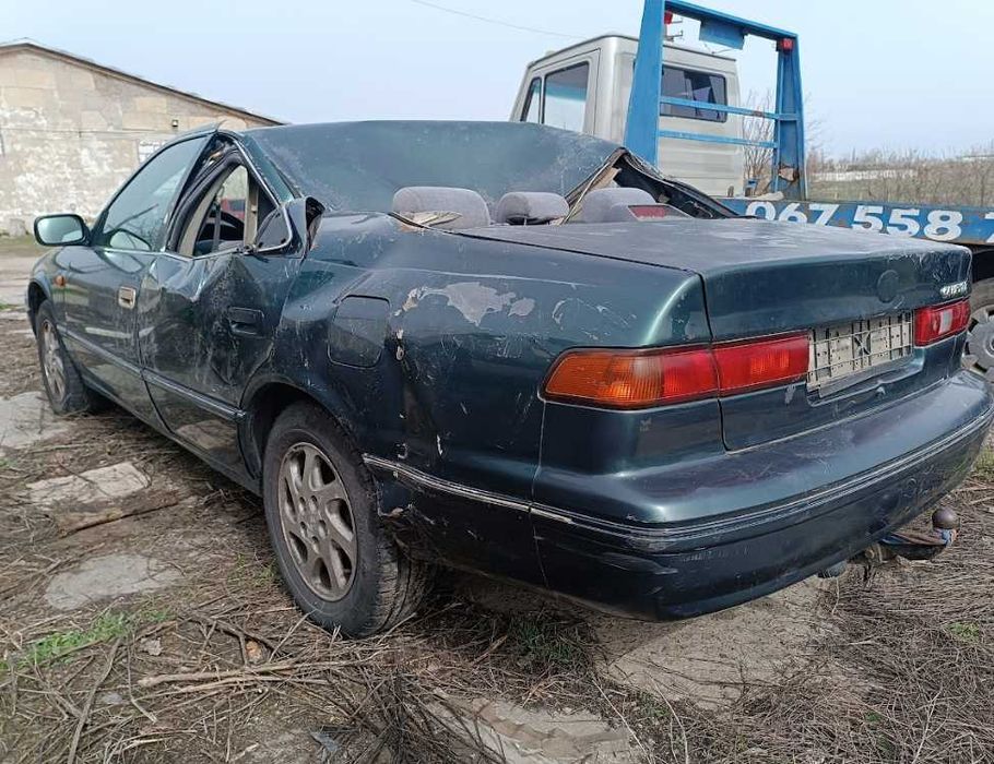 Кузов Toyota Camry 20 (2.2) 1996 зеленый. Разборка Toyota Camry 20