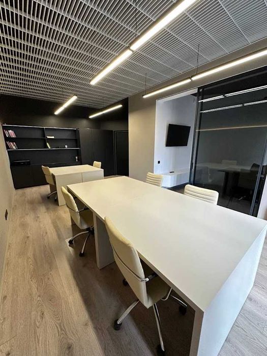 Офіс з терасою. RiverStone, Дніпровська набережна, 14в. Генератор