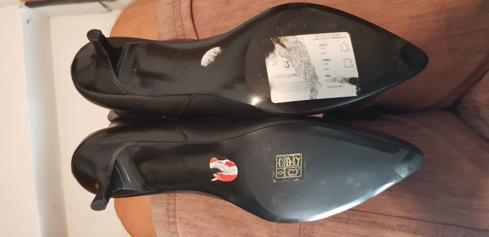 Vendo botas de senhora 36 e 37 novas a estrear