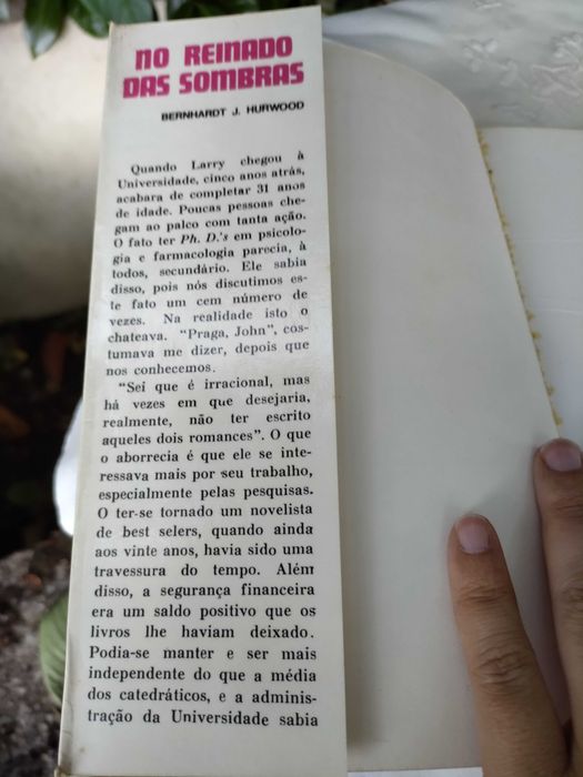No Reinado das Sombras (Bernhardt J. Hurwood)