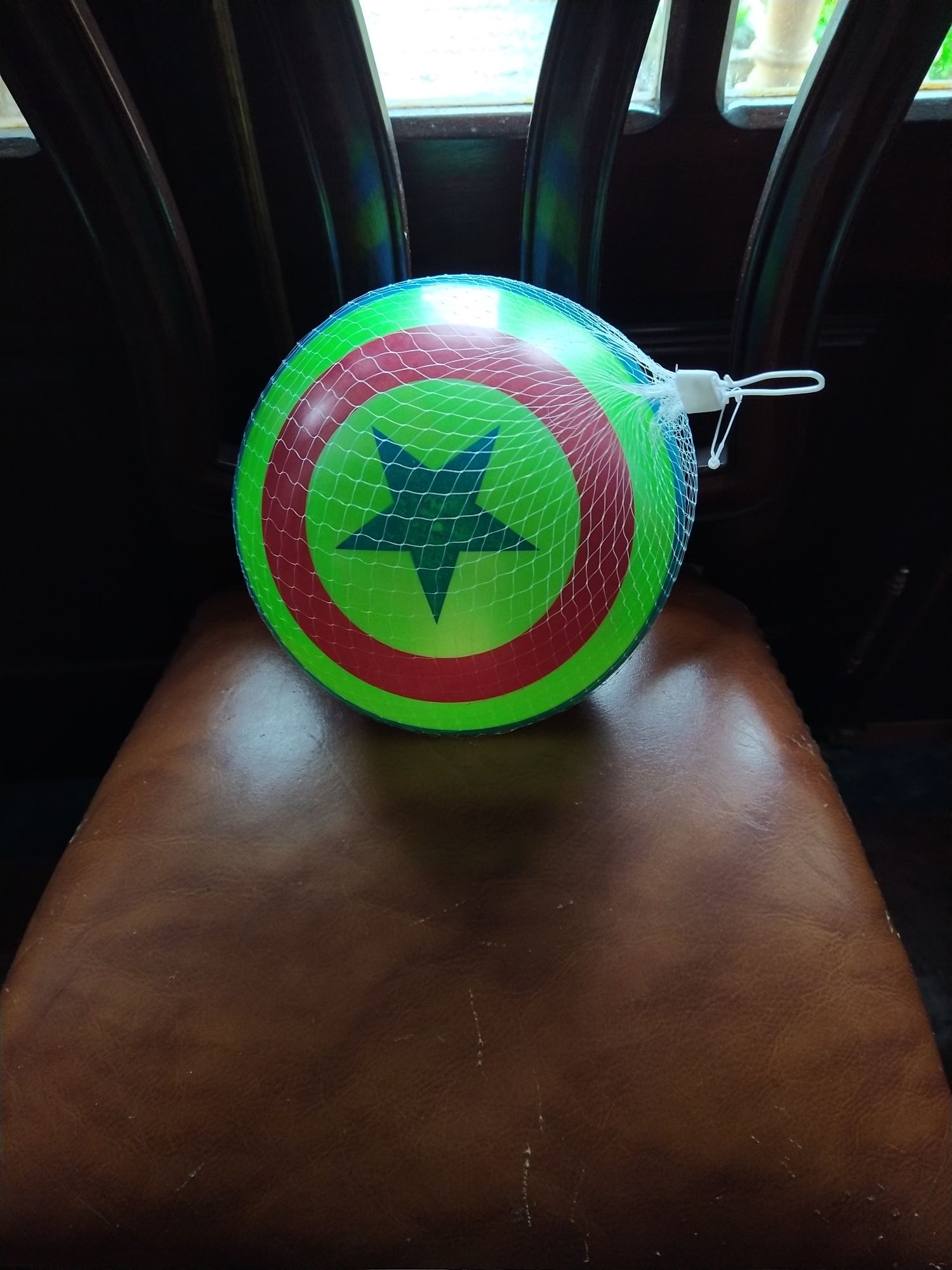 Bola.               .