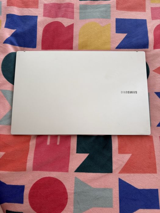 Laptop Samsung – Model NP750XFG-KB2AR