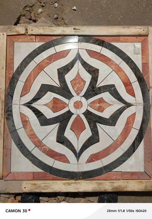 Продам панно з керамограніту (плитка)