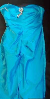 sukienka niebieska elegancka 36 ozdobna broszka