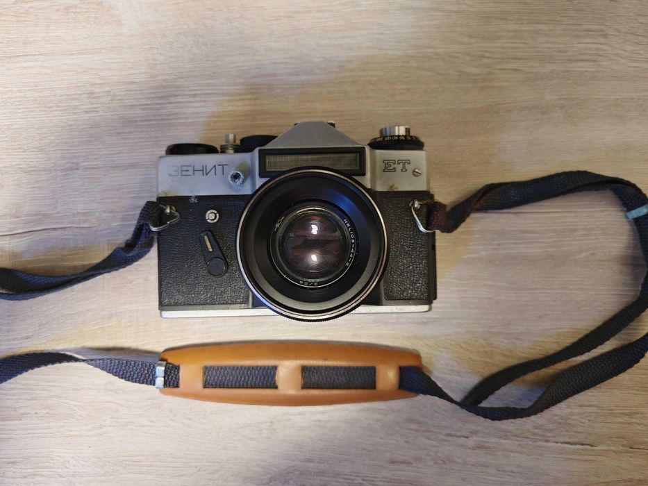 Продам советский пленочный фотоаппарат ЗЕНИТ ЕТ. Б/У.