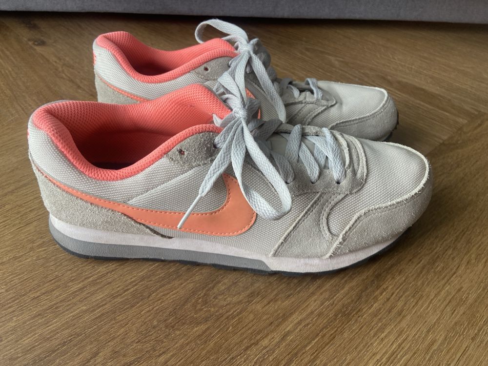 Damskie Adidasy nike  38.5