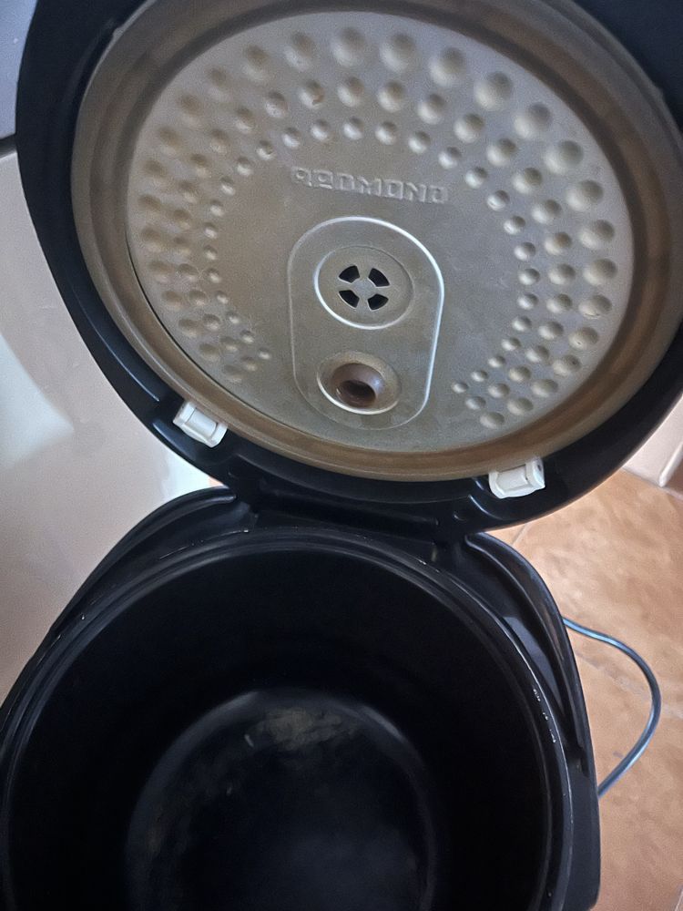 Multicooker Redmomd