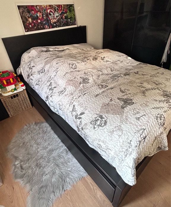 Cama Malm + colchão
