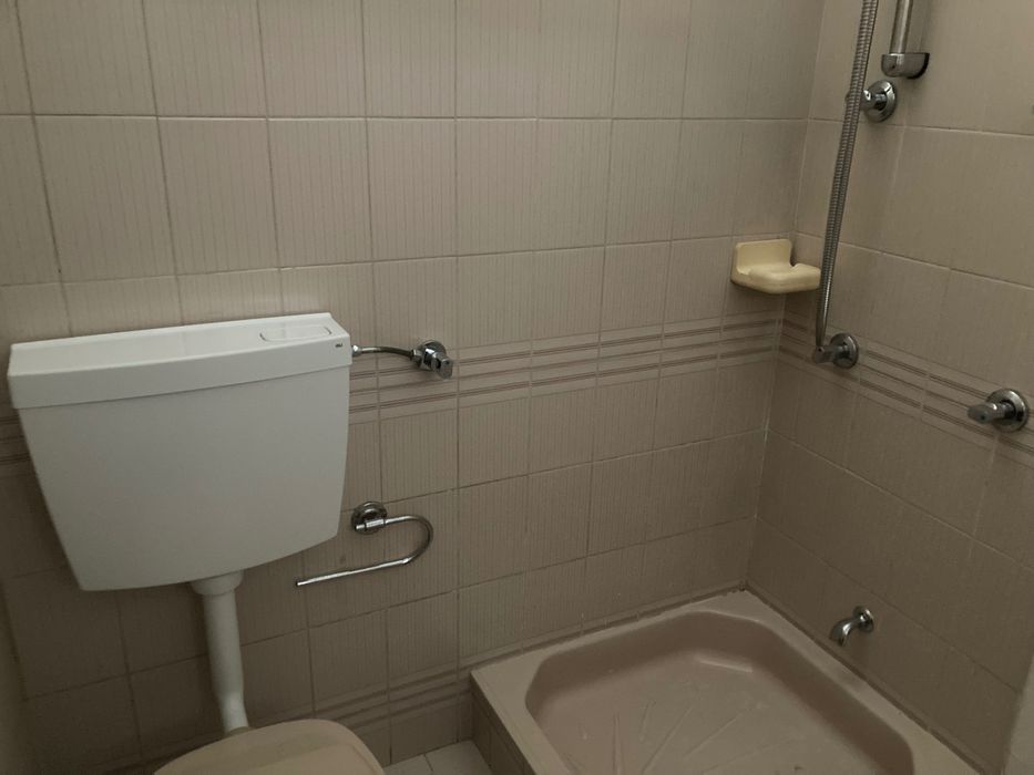 Quarto na Av Estados Unidos da América