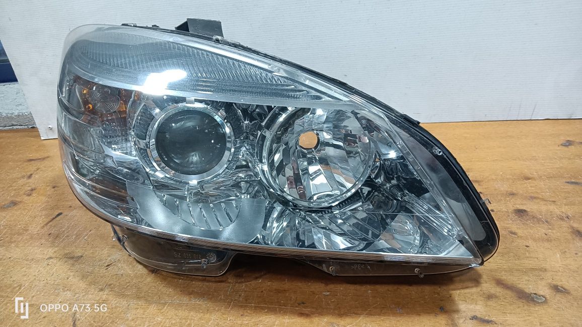 Farol Mercedes c w204 ótica 2008