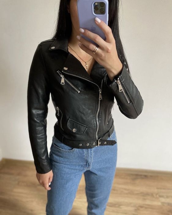 Шкіряна жіноча куртка