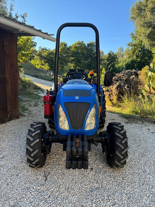 New Holland Boomer 35 *Package with 9 Attachments, Excellent Condition