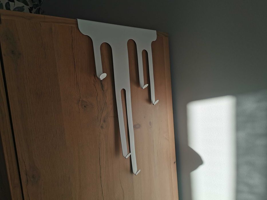 Na dziecięce akcesoria wieszak firmy VOX