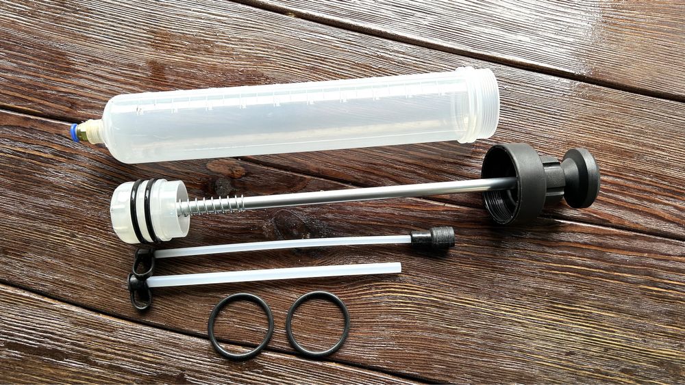 Шприц автомобильный 500 мл или 200 мл экстрактор