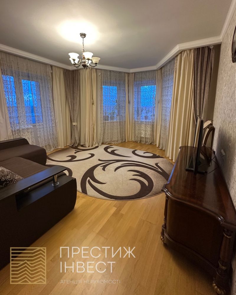 Вільна з 9.08 Оренда 3-к.кв в центрі міста з індивідуальним опаленням