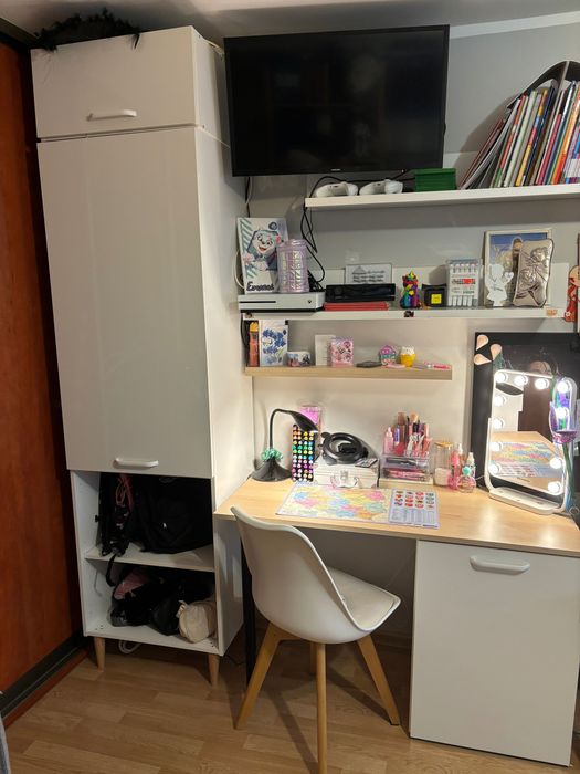 Sprzedam regał , szafka gospodarcza , słupek